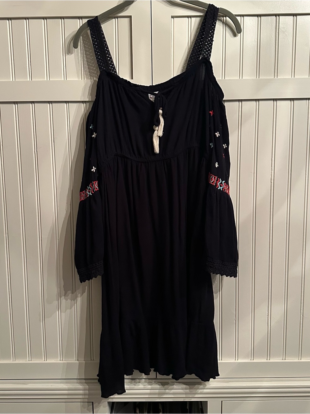 Bila Boho Off-Shoulder Black Embroidered Women’s Dress Size L